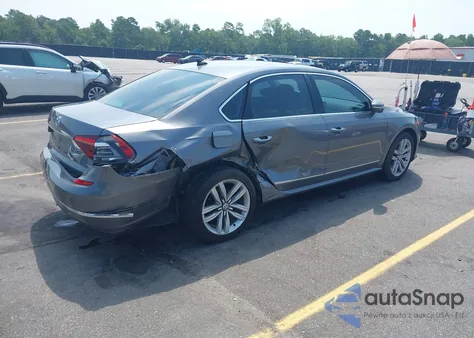 2017 Volkswagen Passat 1.8T Se z USA, uszkodzony, nr VIN 1VWGT7A33HC058764